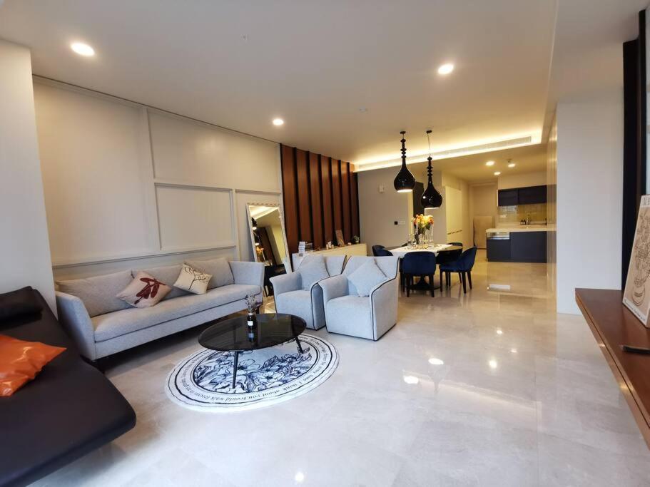 Tropicana The Residences Klcc By Rverse