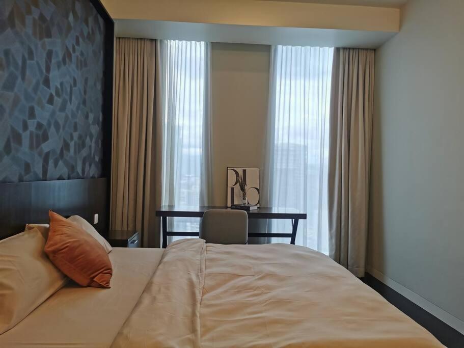 Apartment Tropicana The Residences Klcc By Rverse Kuala Lumpur
