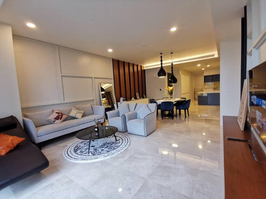 Tropicana The Residences Klcc By Rverse *