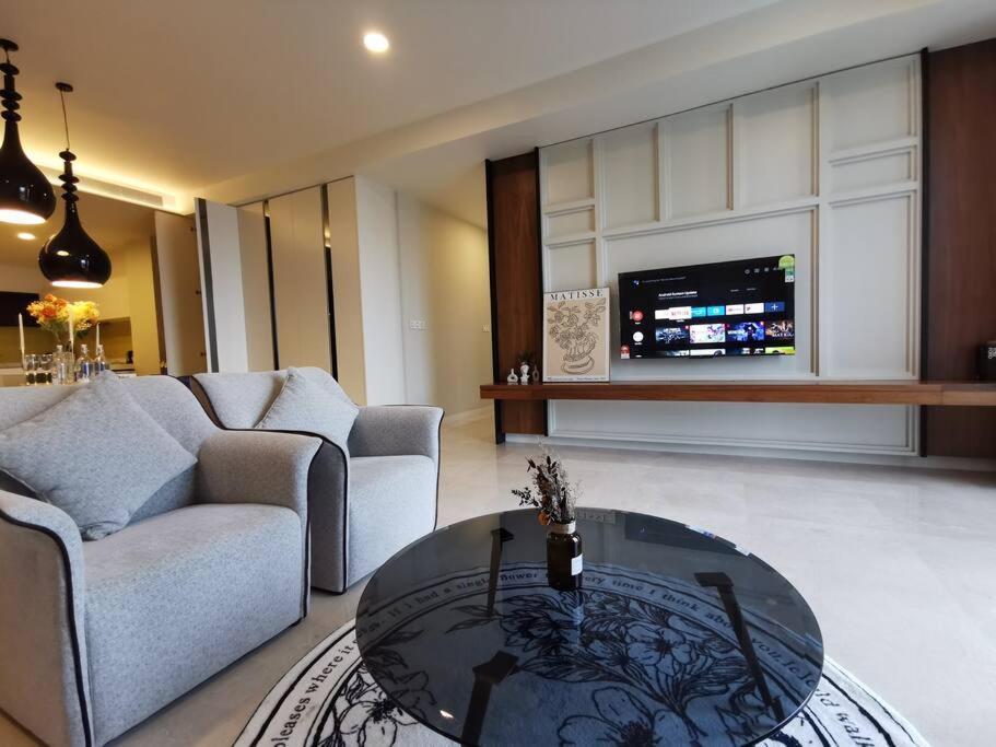 Tropicana The Residences Klcc By Rverse * Kuala Lumpur