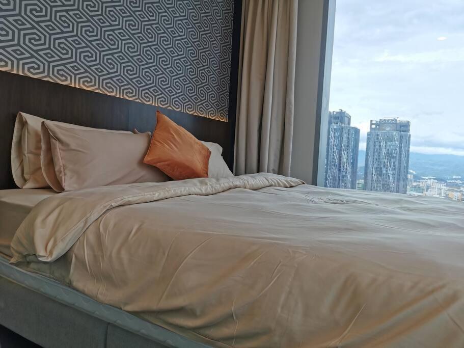 Tropicana The Residences Klcc By Rverse Pangsapuri *